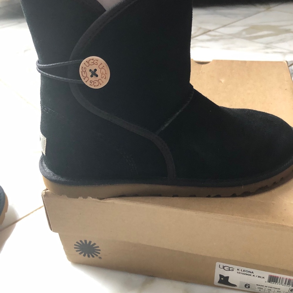 UGG Leona Boots